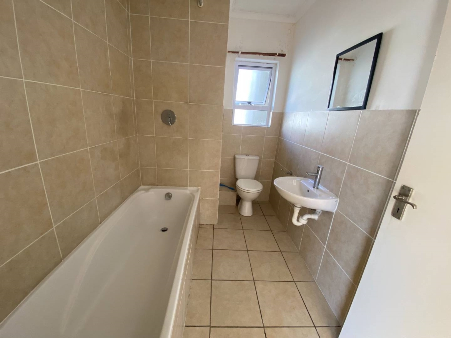 2 Bedroom Property for Sale in Muizenberg Western Cape